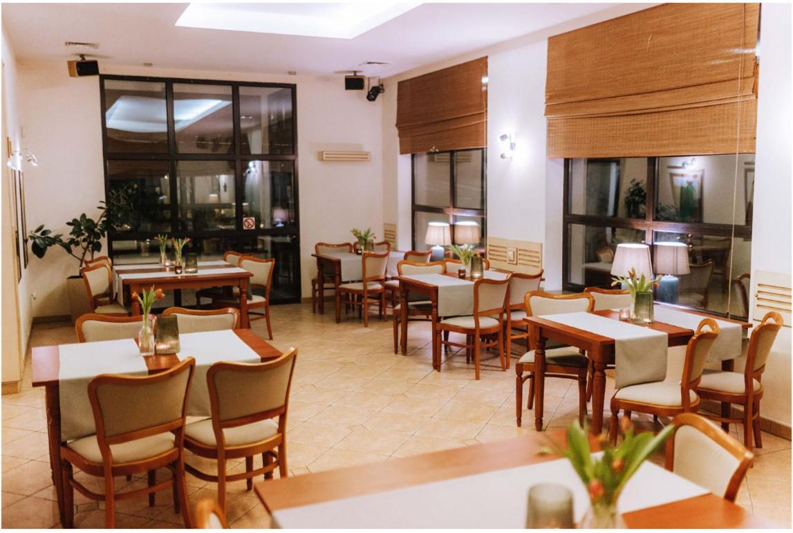 Hotel Piast Cedynia Ngoại thất bức ảnh