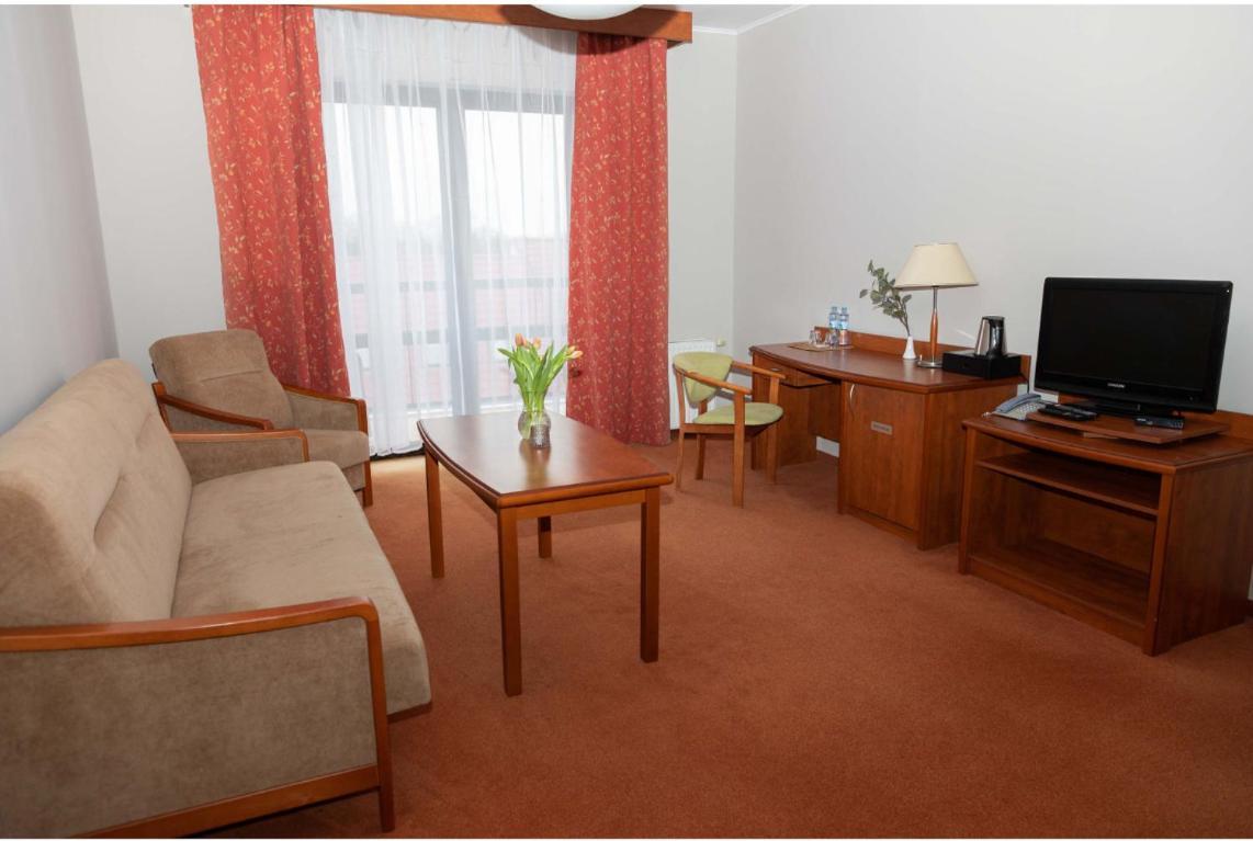 Hotel Piast Cedynia Ngoại thất bức ảnh