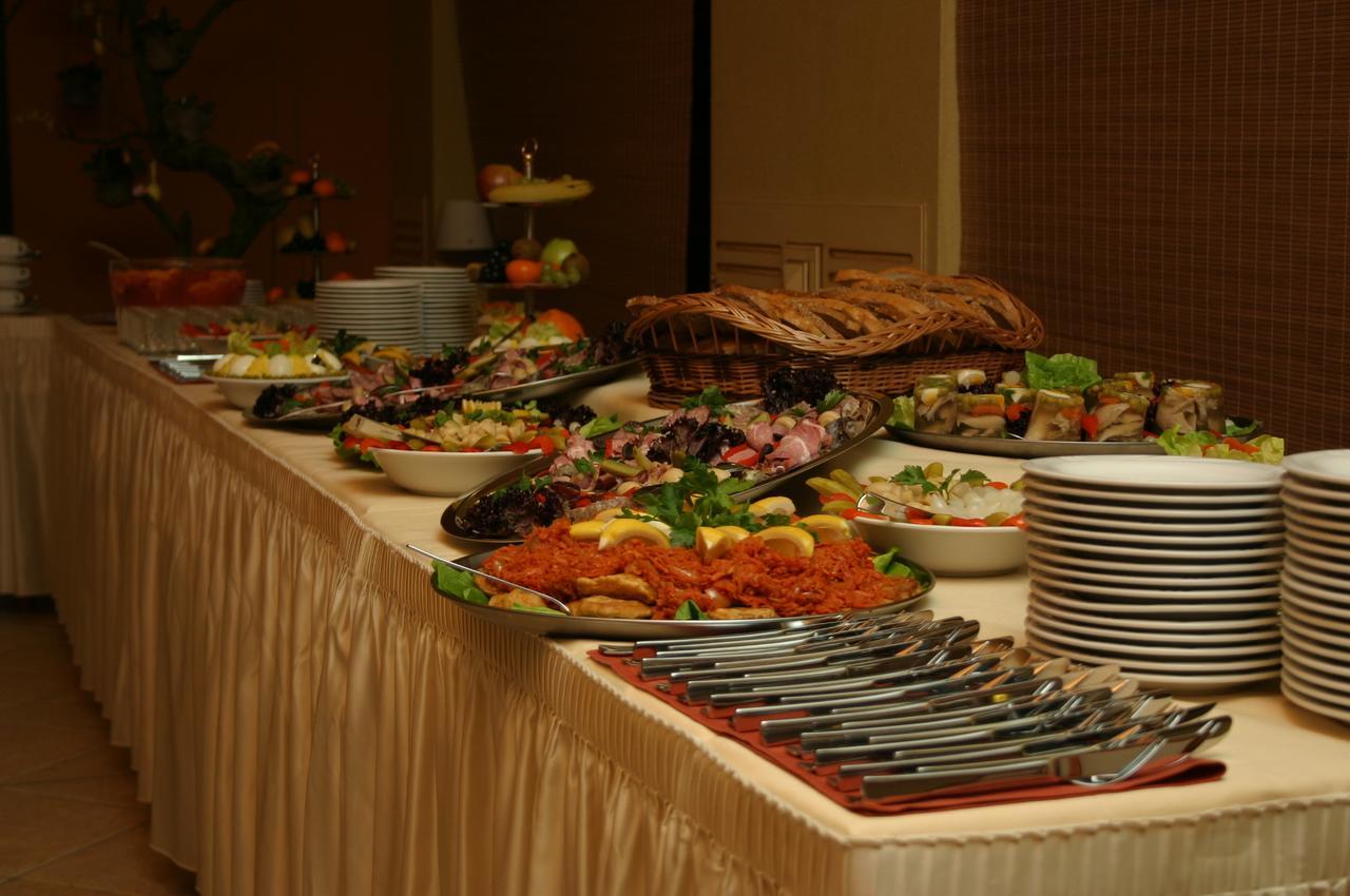 Hotel Piast Cedynia Ngoại thất bức ảnh