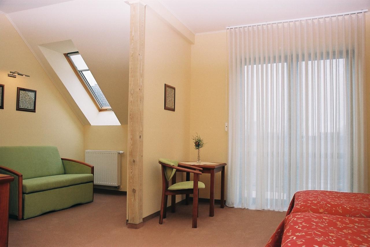 Hotel Piast Cedynia Ngoại thất bức ảnh