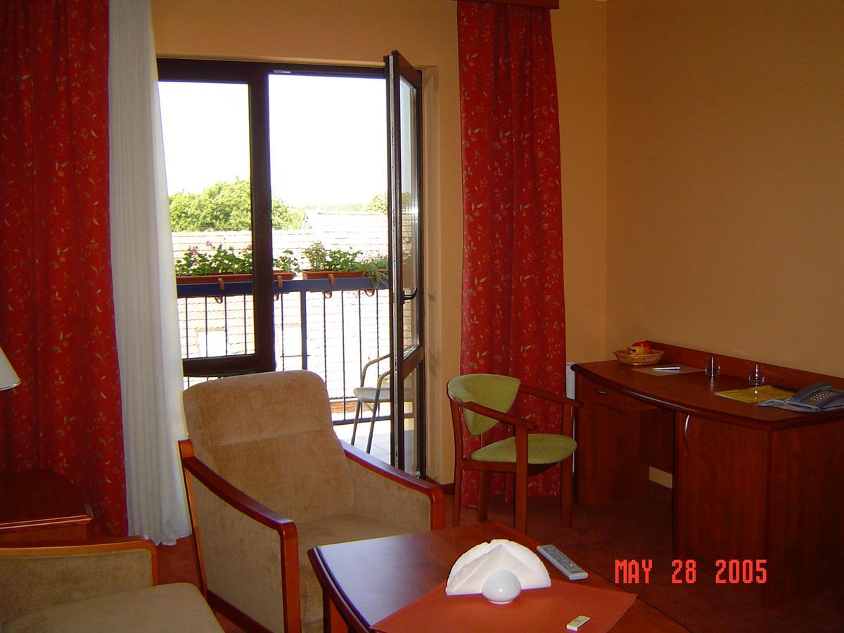 Hotel Piast Cedynia Ngoại thất bức ảnh