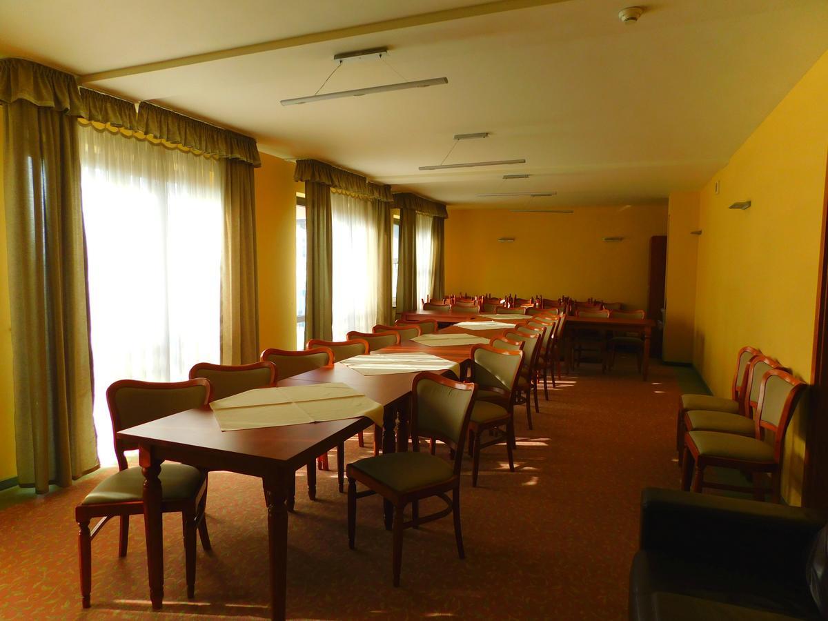 Hotel Piast Cedynia Ngoại thất bức ảnh