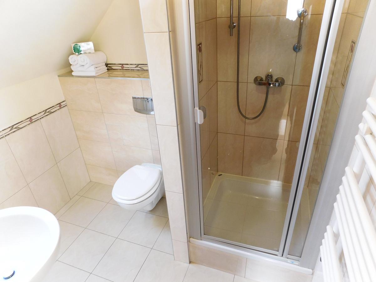 Hotel Piast Cedynia Ngoại thất bức ảnh